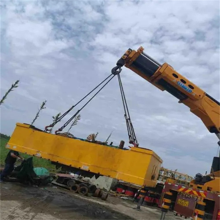 三穗随车吊吊集装箱怎么吊